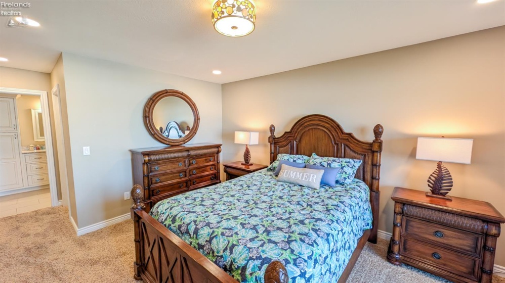 3088 Marina View Drive, Port Clinton, 43452, 2 Bedrooms Bedrooms, ,2 BathroomsBathrooms,Residential,For Sale,Marina View,20251774