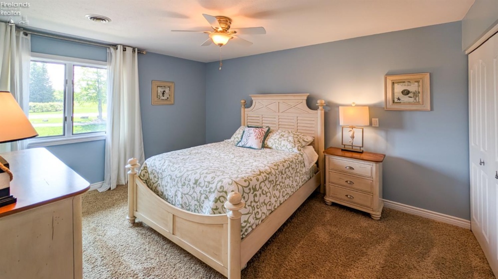3088 Marina View Drive, Port Clinton, 43452, 2 Bedrooms Bedrooms, ,2 BathroomsBathrooms,Residential,For Sale,Marina View,20251774