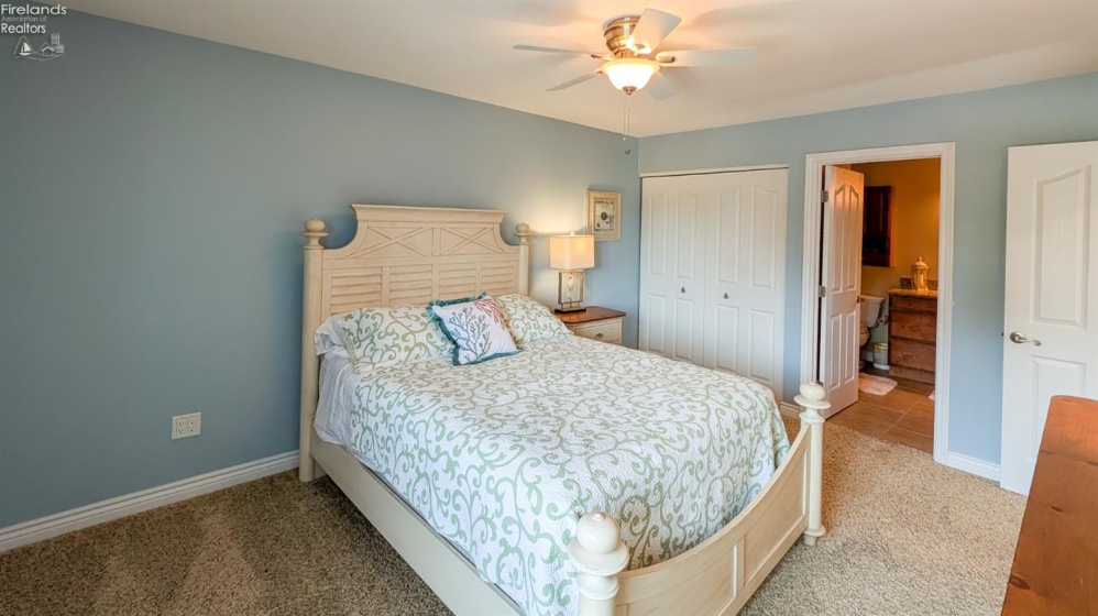 3088 Marina View Drive, Port Clinton, 43452, 2 Bedrooms Bedrooms, ,2 BathroomsBathrooms,Residential,For Sale,Marina View,20251774