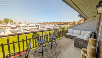 3088 Marina View Drive, Port Clinton, 43452, 2 Bedrooms Bedrooms, ,2 BathroomsBathrooms,Residential,For Sale,Marina View,20251774