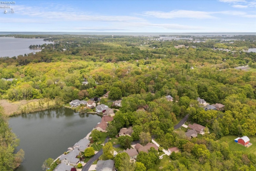 3535 High Point Lane, Port Clinton, 43452, 3 Bedrooms Bedrooms, ,3 BathroomsBathrooms,Residential,For Sale,High Point,20251604