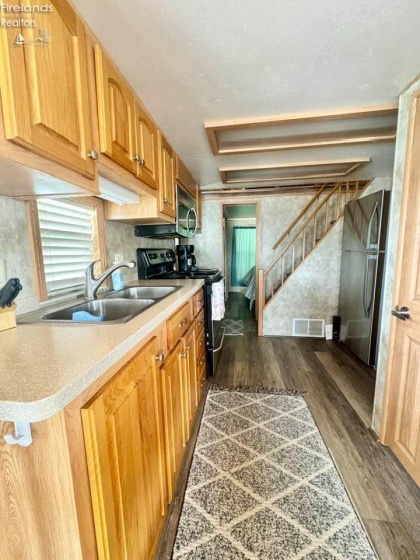 1805 Lakeshore Drive, Port Clinton, 43452, 3 Bedrooms Bedrooms, ,1 BathroomBathrooms,Residential,For Sale,Lakeshore,20251815