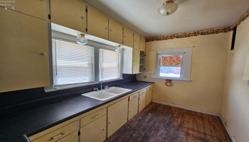 202 Duane Street, Clyde, 43410, 3 Bedrooms Bedrooms, ,1 BathroomBathrooms,Residential,For Sale,Duane,20251797 202 Duane Street, Clyde, 43410, 3 Bedrooms Bedrooms, ,1 BathroomBathrooms,Residential,For Sale,Duane,20251797