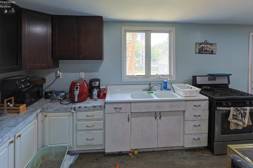 108 Spring Street, Willard, 44890, ,Multiple Units,For Sale,Spring,20251718
