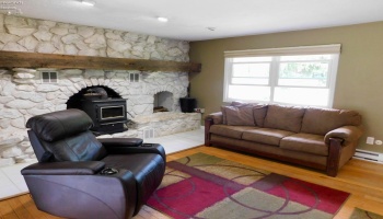 10208 River Road, Huron, 44839, 5 Bedrooms Bedrooms, ,2 BathroomsBathrooms,Residential,For Sale,River,20251759