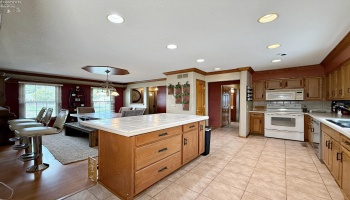 38 Tecumseh Trail, Tiffin, 44883, 4 Bedrooms Bedrooms, ,3 BathroomsBathrooms,Residential,For Sale,Tecumseh,20251789