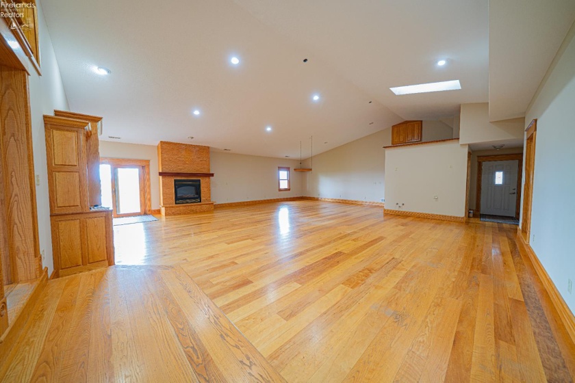 3266 Bloomdale Road, Bloomdale, 44817, 5 Bedrooms Bedrooms, ,3 BathroomsBathrooms,Residential,For Sale,Bloomdale,20251825