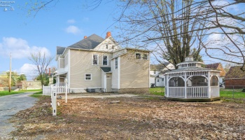 235 Buckeye, Clyde, 43410, 6 Bedrooms Bedrooms, ,2 BathroomsBathrooms,Residential,For Sale,Buckeye,20251833
