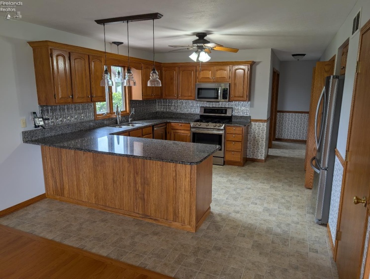1425 County Road 9, Fremont, 43420, 3 Bedrooms Bedrooms, ,3 BathroomsBathrooms,Residential,For Sale,County Road 9,20251818