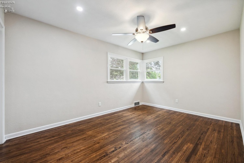 2730 Eastvale Avenue, Oregon, 43616, 3 Bedrooms Bedrooms, ,3 BathroomsBathrooms,Residential,For Sale,Eastvale,20251748