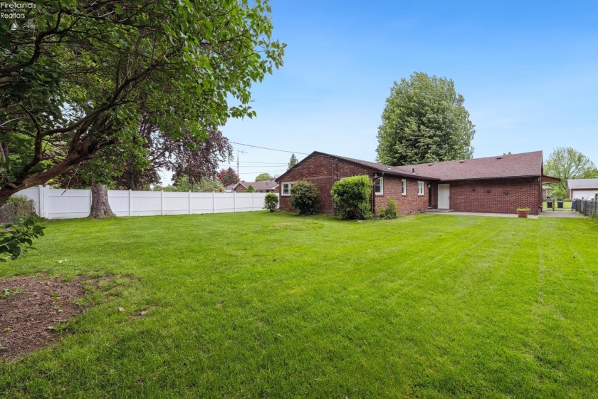 2730 Eastvale Avenue, Oregon, 43616, 3 Bedrooms Bedrooms, ,3 BathroomsBathrooms,Residential,For Sale,Eastvale,20251748