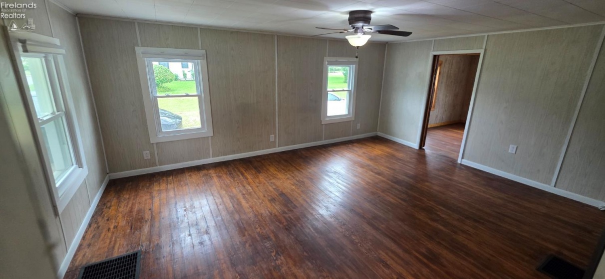 1037 Fishlock Avenue, Findlay, 45840, 2 Bedrooms Bedrooms, ,1 BathroomBathrooms,Residential,For Sale,Fishlock,20251801