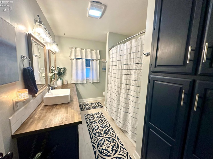 1432 River Drive, Fremont, 43420, 3 Bedrooms Bedrooms, ,2 BathroomsBathrooms,Residential,For Sale,River,20251823