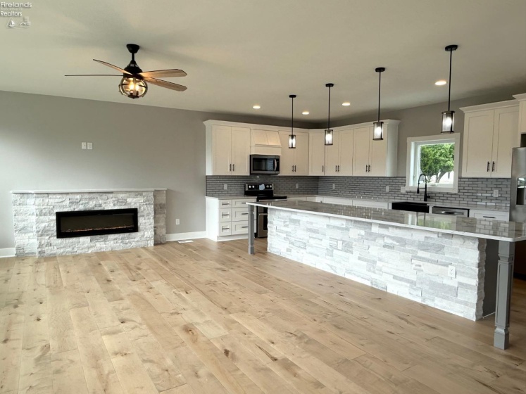 10556 Bayshore Road, Marblehead, 43440, 4 Bedrooms Bedrooms, ,3 BathroomsBathrooms,Residential,For Sale,Bayshore,20251850
