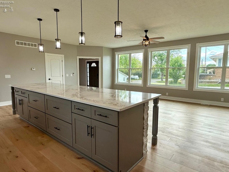 10556 Bayshore Road, Marblehead, 43440, 4 Bedrooms Bedrooms, ,3 BathroomsBathrooms,Residential,For Sale,Bayshore,20251850