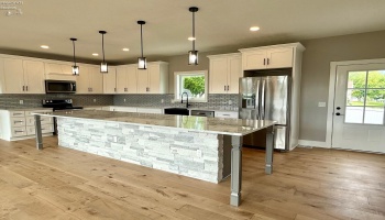10556 Bayshore Road, Marblehead, 43440, 4 Bedrooms Bedrooms, ,3 BathroomsBathrooms,Residential,For Sale,Bayshore,20251850