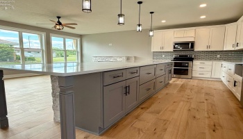 10556 Bayshore Road, Marblehead, 43440, 4 Bedrooms Bedrooms, ,3 BathroomsBathrooms,Residential,For Sale,Bayshore,20251850