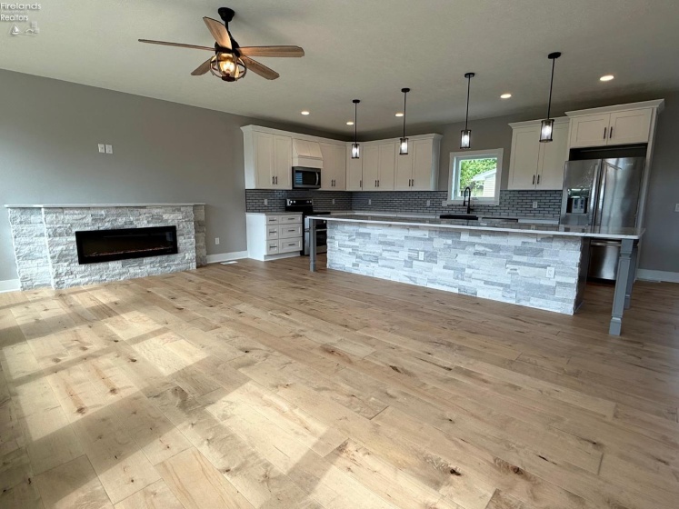 10556 Bayshore Road, Marblehead, 43440, 4 Bedrooms Bedrooms, ,3 BathroomsBathrooms,Residential,For Sale,Bayshore,20251850