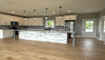10556 Bayshore Road, Marblehead, 43440, 4 Bedrooms Bedrooms, ,3 BathroomsBathrooms,Residential,For Sale,Bayshore,20251850