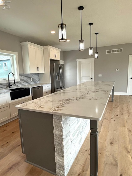 10556 Bayshore Road, Marblehead, 43440, 4 Bedrooms Bedrooms, ,3 BathroomsBathrooms,Residential,For Sale,Bayshore,20251850