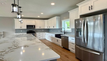 10556 Bayshore Road, Marblehead, 43440, 4 Bedrooms Bedrooms, ,3 BathroomsBathrooms,Residential,For Sale,Bayshore,20251850