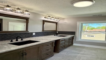 10556 Bayshore Road, Marblehead, 43440, 4 Bedrooms Bedrooms, ,3 BathroomsBathrooms,Residential,For Sale,Bayshore,20251850