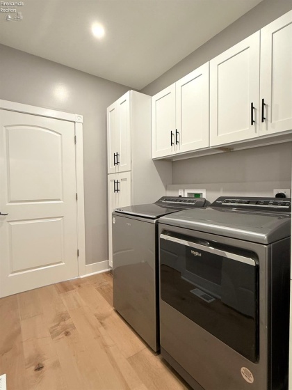 10556 Bayshore Road, Marblehead, 43440, 4 Bedrooms Bedrooms, ,3 BathroomsBathrooms,Residential,For Sale,Bayshore,20251850
