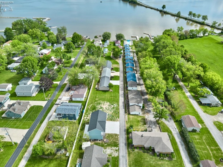10556 Bayshore Road, Marblehead, 43440, 4 Bedrooms Bedrooms, ,3 BathroomsBathrooms,Residential,For Sale,Bayshore,20251850
