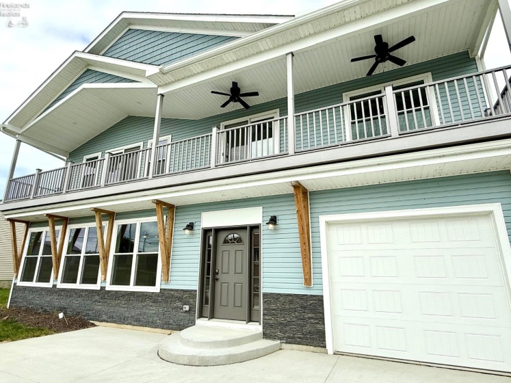 10556 Bayshore Road, Marblehead, 43440, 4 Bedrooms Bedrooms, ,3 BathroomsBathrooms,Residential,For Sale,Bayshore,20251850