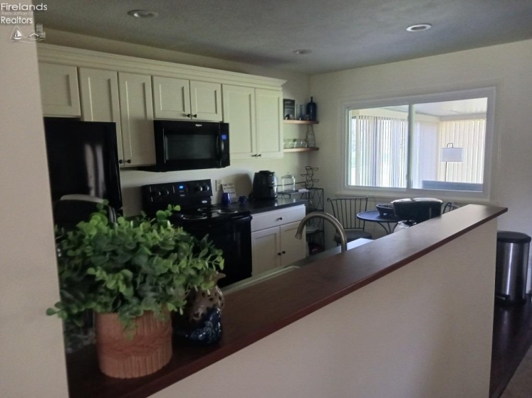 1875 State Route 101, Clyde, 43410, 3 Bedrooms Bedrooms, ,3 BathroomsBathrooms,Residential,For Sale,State Route 101,20251699