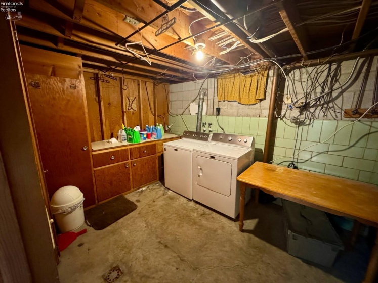 104 Wood Street, Fremont, 43420, 3 Bedrooms Bedrooms, ,3 BathroomsBathrooms,Residential,For Sale,Wood,20251816