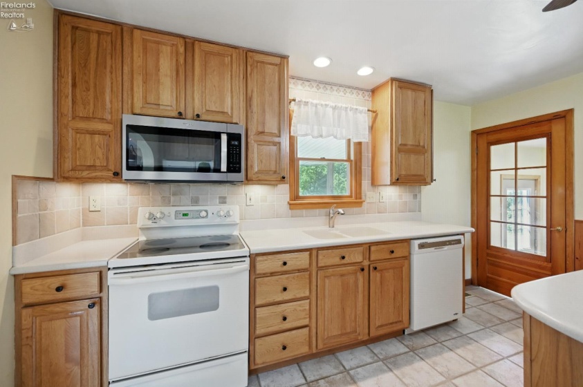 Kitchen Main Floor