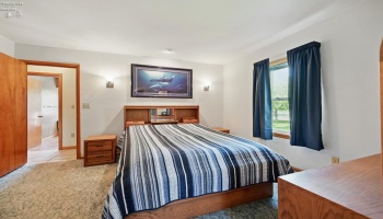 Primary Bedroom- Main Floor