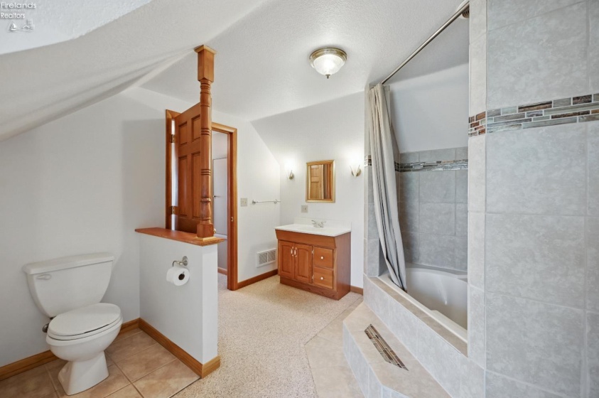 Suite - Full Bathroom