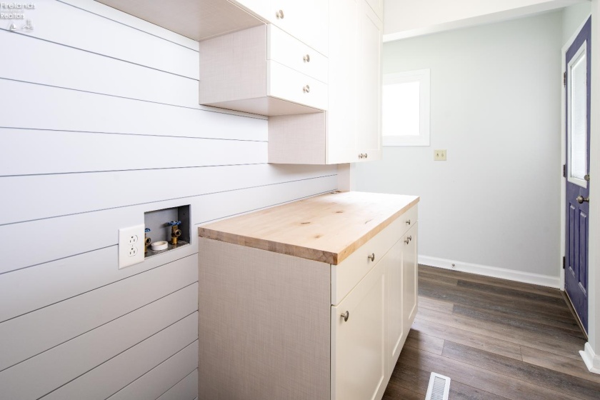6039 Harbor Road, Marblehead, 43440, 2 Bedrooms Bedrooms, ,2 BathroomsBathrooms,Residential,For Sale,Harbor,20251817