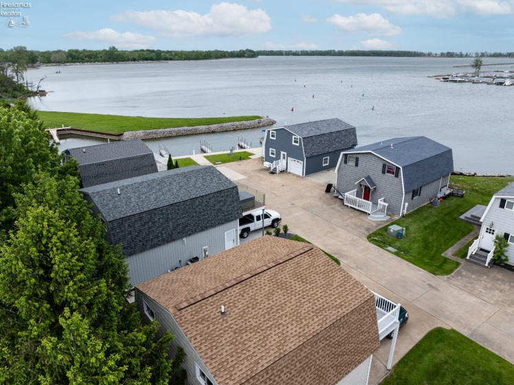 6039 Harbor Road, Marblehead, 43440, 2 Bedrooms Bedrooms, ,2 BathroomsBathrooms,Residential,For Sale,Harbor,20251817