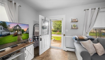 1005 Carbon Street, Fremont, 43420, 2 Bedrooms Bedrooms, ,1 BathroomBathrooms,Residential,For Sale,Carbon,20251891 1005 Carbon Street, Fremont, 43420, 2 Bedrooms Bedrooms, ,1 BathroomBathrooms,Residential,For Sale,Carbon,20251891