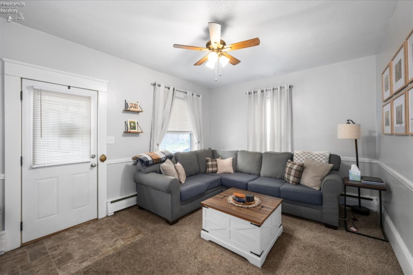 1005 Carbon Street, Fremont, 43420, 2 Bedrooms Bedrooms, ,1 BathroomBathrooms,Residential,For Sale,Carbon,20251891