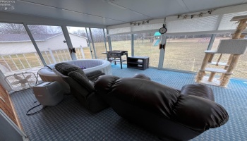 3 season room