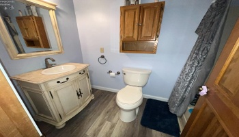 Full bath 2
