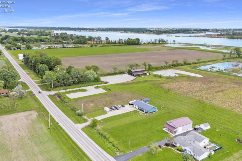 6330 Harbor Road, Port Clinton, 43452, 2 Bedrooms Bedrooms, ,2 BathroomsBathrooms,Residential,For Sale,Harbor,20251884