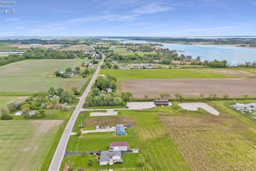 6330 Harbor Road, Port Clinton, 43452, 2 Bedrooms Bedrooms, ,2 BathroomsBathrooms,Residential,For Sale,Harbor,20251884
