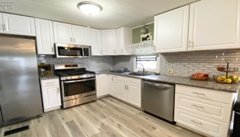 8175 North Shore Boulevard, Marblehead, 43440, 2 Bedrooms Bedrooms, ,1 BathroomBathrooms,Residential,For Sale,North Shore,20251904