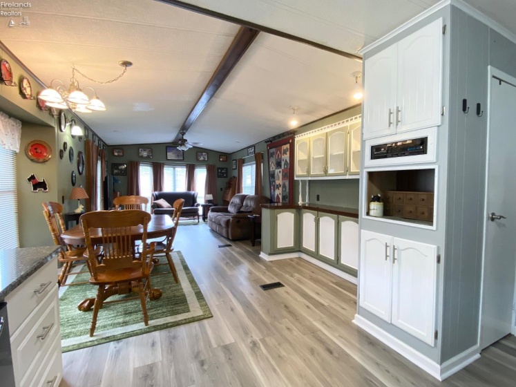 8175 North Shore Boulevard, Marblehead, 43440, 2 Bedrooms Bedrooms, ,1 BathroomBathrooms,Residential,For Sale,North Shore,20251904