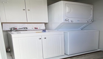 8175 North Shore Boulevard, Marblehead, 43440, 2 Bedrooms Bedrooms, ,1 BathroomBathrooms,Residential,For Sale,North Shore,20251904