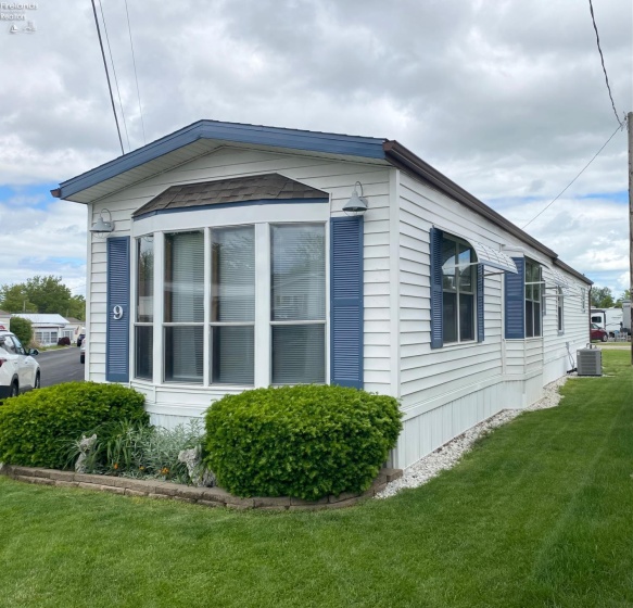 8175 North Shore Boulevard, Marblehead, 43440, 2 Bedrooms Bedrooms, ,1 BathroomBathrooms,Residential,For Sale,North Shore,20251904