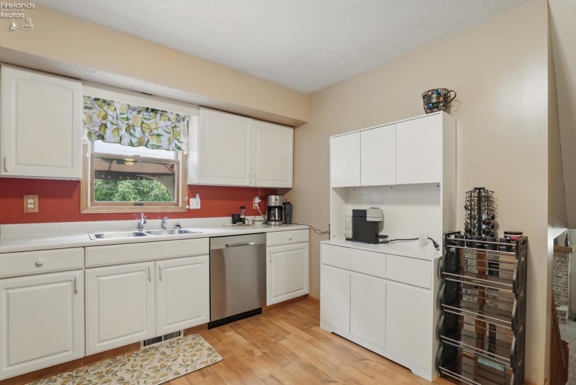 14513 Darrow Road, Vermilion, 44089, 3 Bedrooms Bedrooms, ,2 BathroomsBathrooms,Residential,For Sale,Darrow,20251847