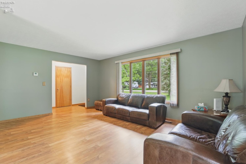14513 Darrow Road, Vermilion, 44089, 3 Bedrooms Bedrooms, ,2 BathroomsBathrooms,Residential,For Sale,Darrow,20251847