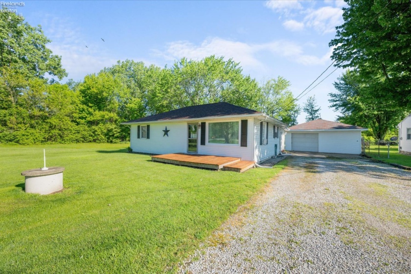 5105 Fremont Road, Port Clinton, 43452, 3 Bedrooms Bedrooms, ,1 BathroomBathrooms,Residential,For Sale,Fremont,20251927