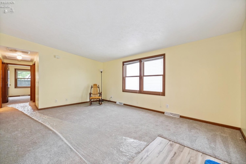 1214 2nd Street, Port Clinton, 43452, 2 Bedrooms Bedrooms, ,1 BathroomBathrooms,Residential,For Sale,2nd,20251900